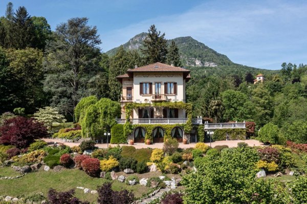 casa indipendente in vendita a Cassano Valcuvia in zona Via Provinciale