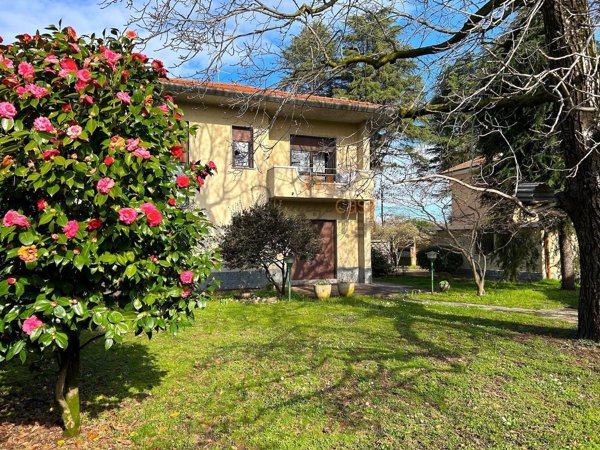 casa indipendente in vendita a Castellanza
