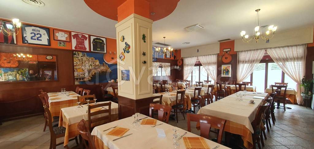 negozio in vendita a Castellanza