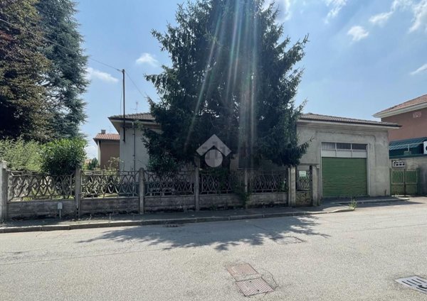 casa indipendente in vendita a Castellanza