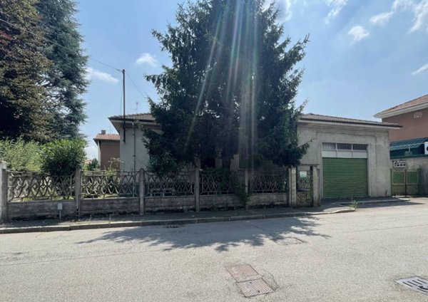 casa indipendente in vendita a Castellanza