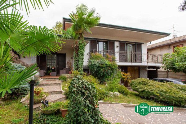 casa indipendente in vendita a Castellanza