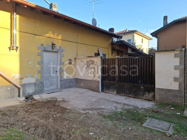 casa indipendente in vendita a Castellanza