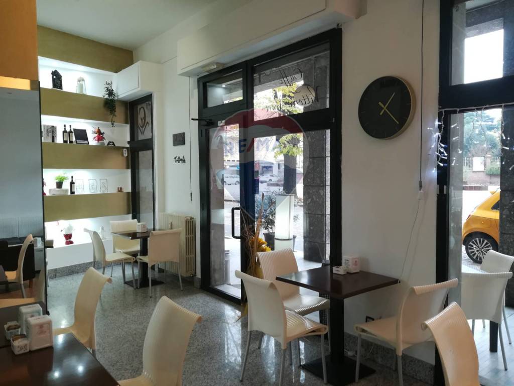 negozio in vendita a Castellanza