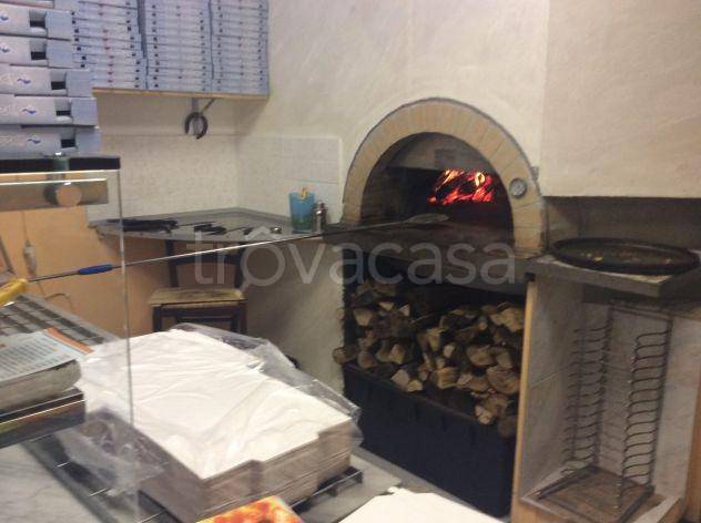 negozio in vendita a Castellanza