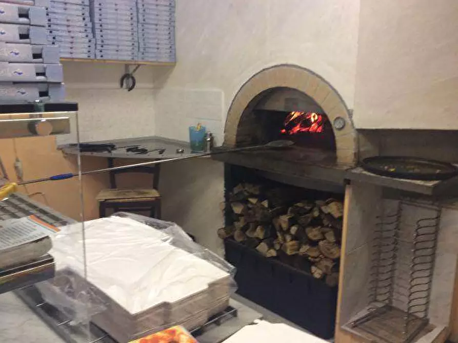 negozio in vendita a Castellanza