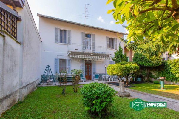 casa indipendente in vendita a Castellanza