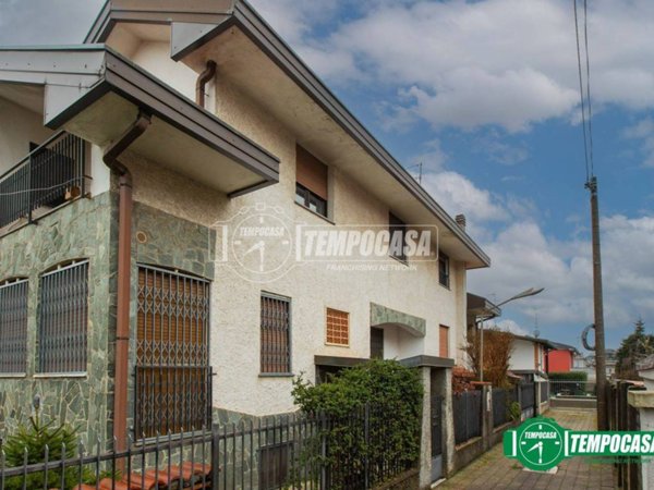 casa indipendente in vendita a Castellanza