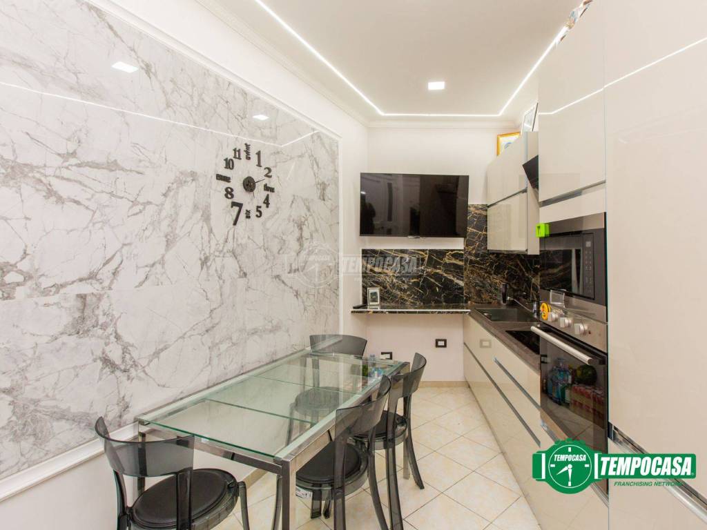 appartamento in vendita a Castellanza in zona Buon Gesù