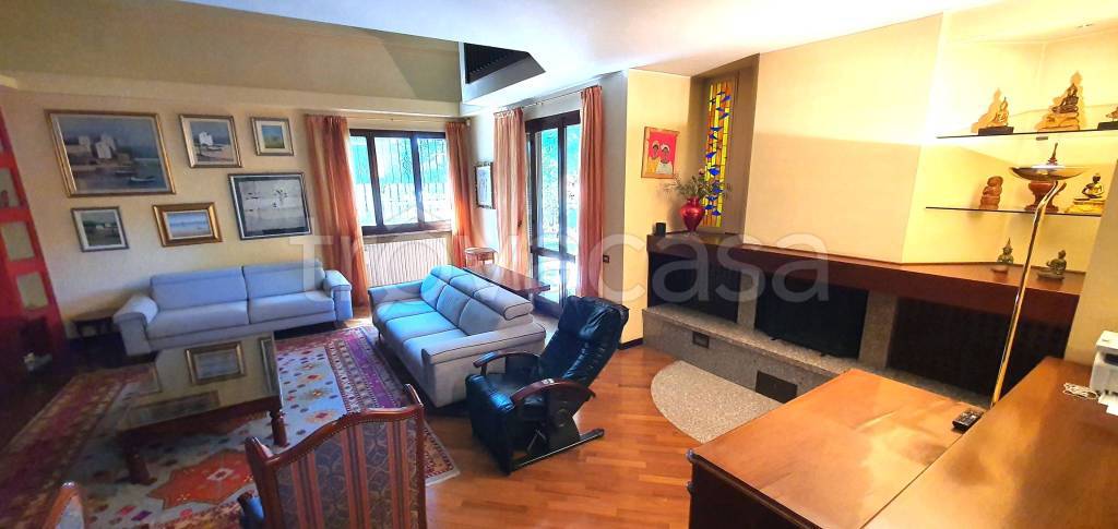 casa indipendente in vendita a Castellanza