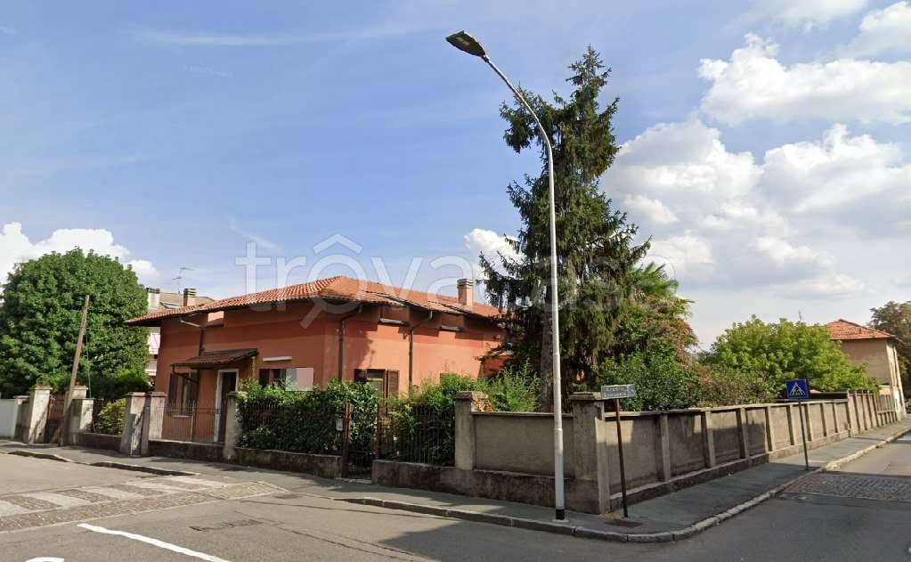 casa indipendente in vendita a Castellanza