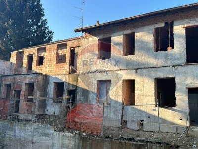 casa indipendente in vendita a Castellanza