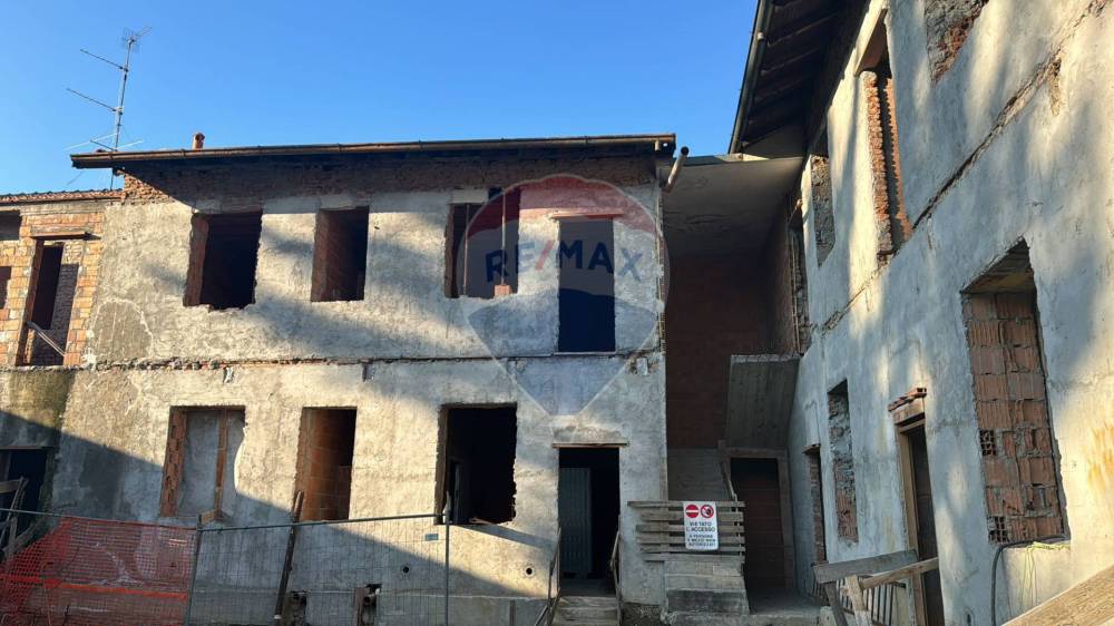 casa indipendente in vendita a Castellanza