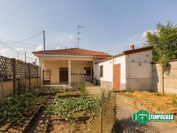 casa indipendente in vendita a Castellanza