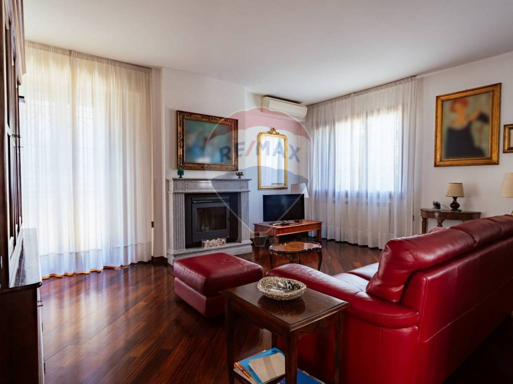 casa indipendente in vendita a Castellanza