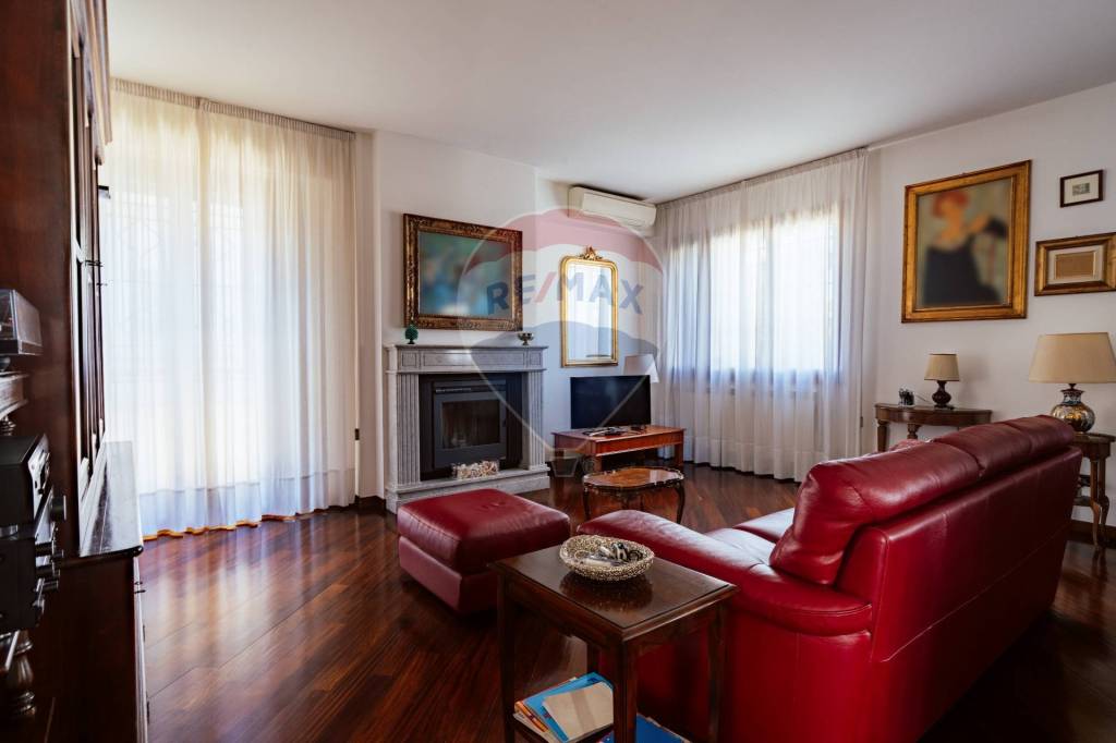 casa indipendente in vendita a Castellanza