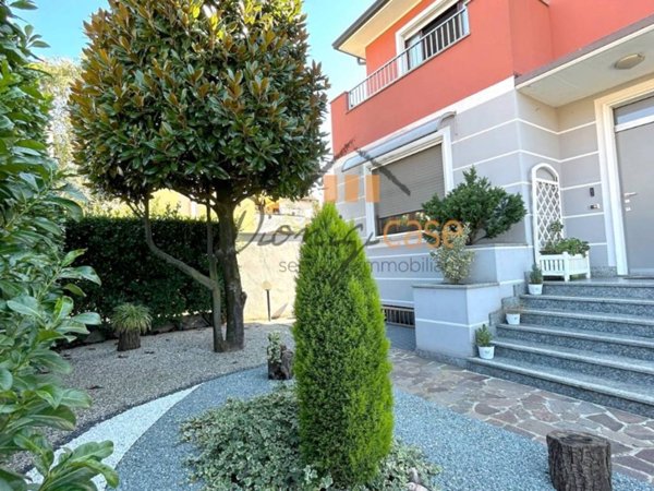 casa indipendente in vendita a Castellanza