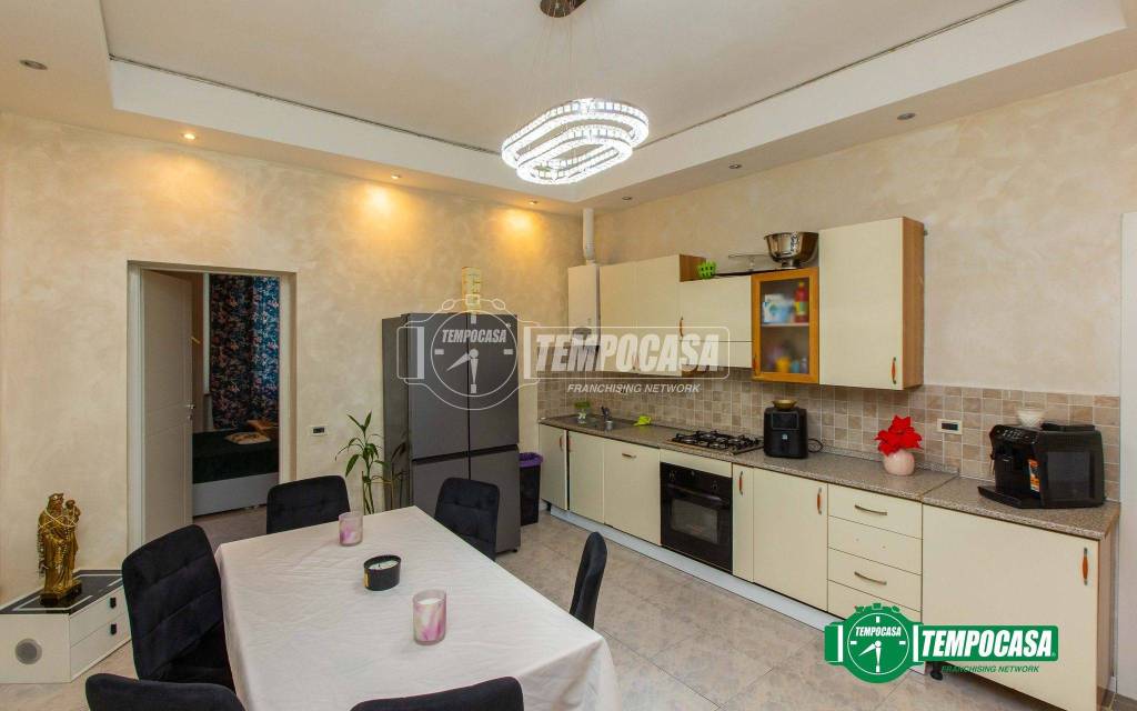 appartamento in vendita a Castellanza in zona Castegnate