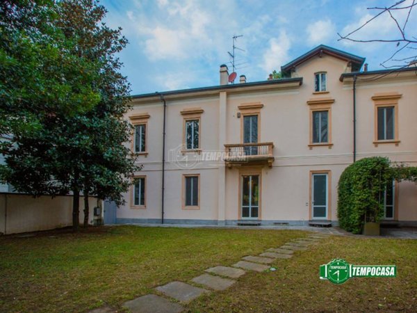 casa indipendente in vendita a Castellanza