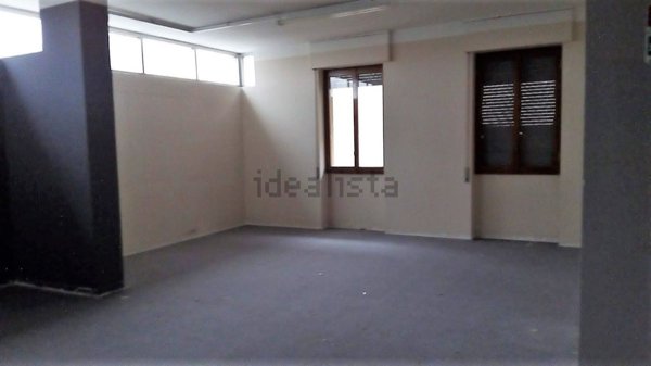 locale di sgombero in vendita a Castellanza