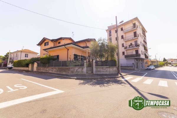 casa indipendente in vendita a Castellanza