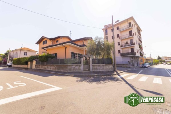 casa indipendente in vendita a Castellanza