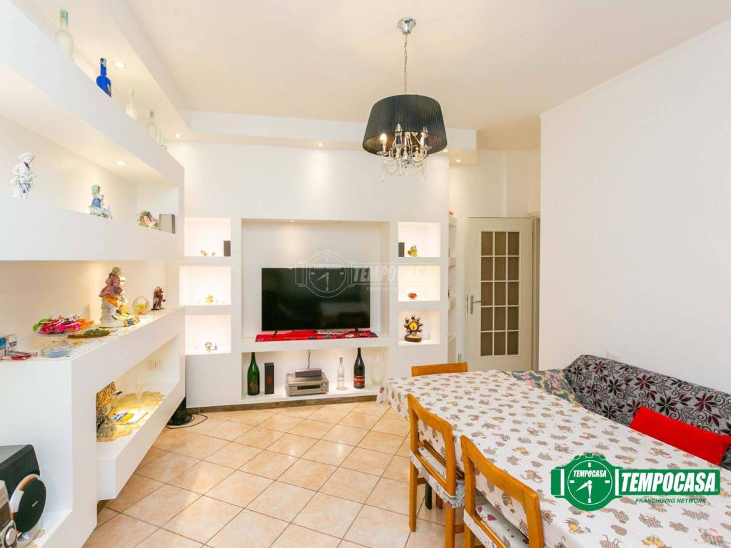 appartamento in vendita a Castellanza in zona Buon Gesù