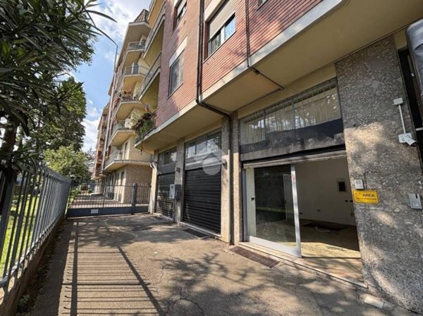 negozio in vendita a Castellanza