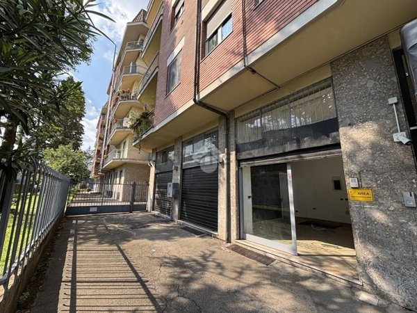 locale commerciale in vendita a Castellanza