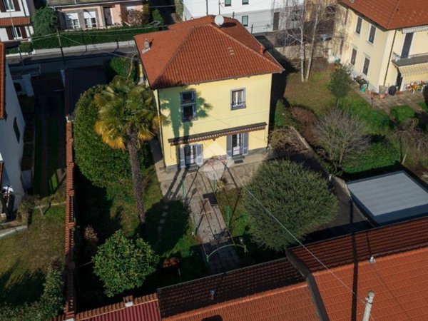 casa indipendente in vendita a Castellanza