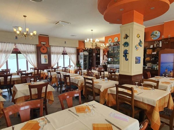 negozio in vendita a Castellanza