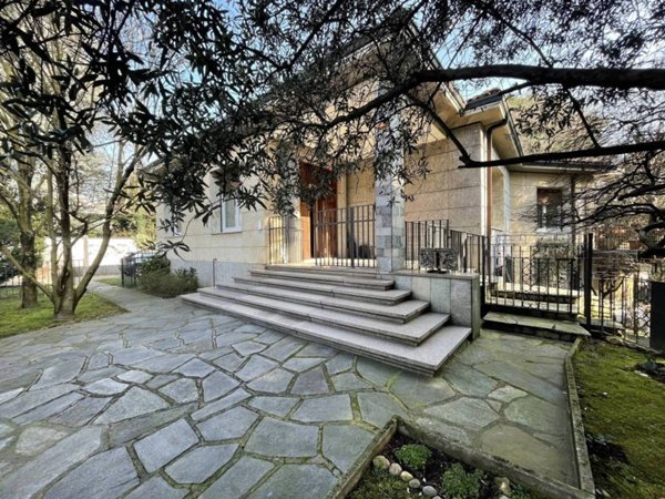 casa indipendente in vendita a Castellanza