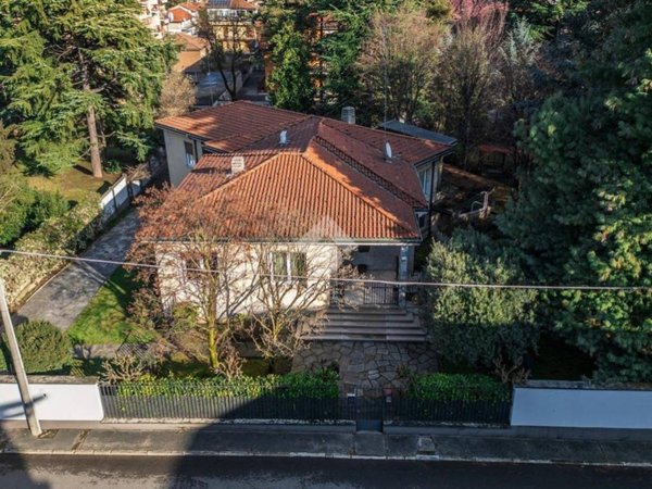 casa indipendente in vendita a Castellanza