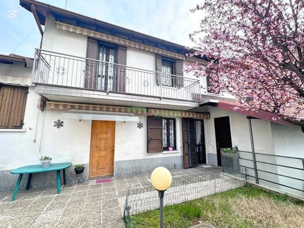 casa indipendente in vendita a Castellanza