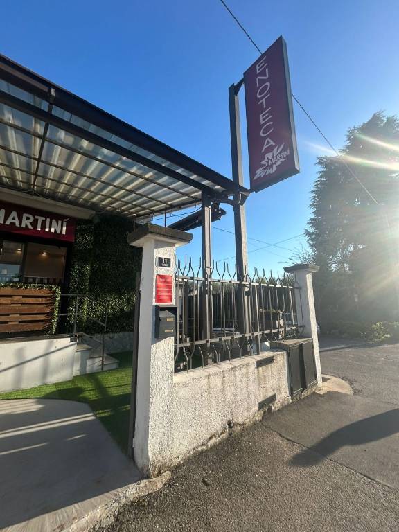 negozio in vendita a Castellanza