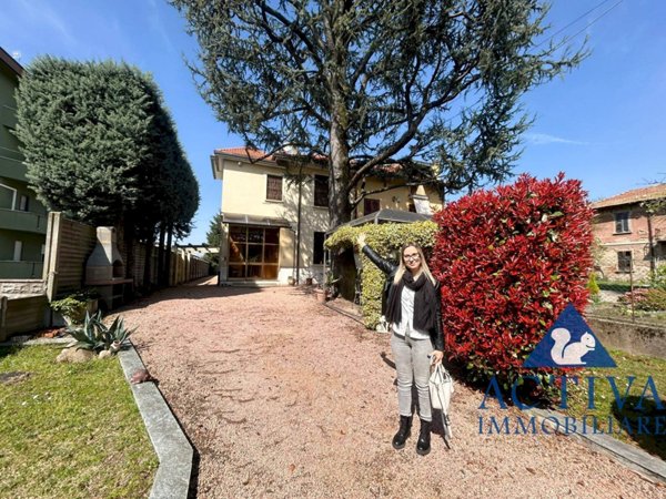 casa indipendente in vendita a Castellanza in zona Castegnate