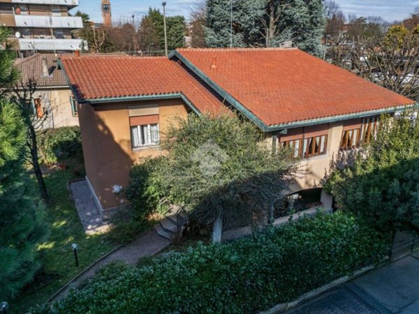 casa indipendente in vendita a Castellanza