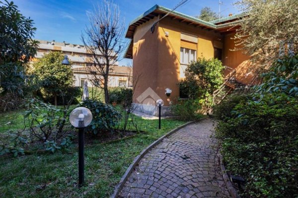 casa indipendente in vendita a Castellanza