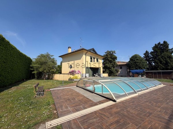 casa indipendente in vendita a Castellanza