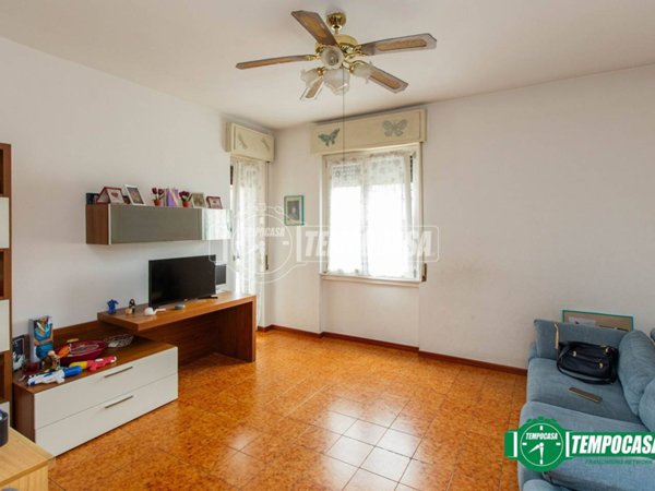 appartamento in vendita a Castellanza in zona Castegnate