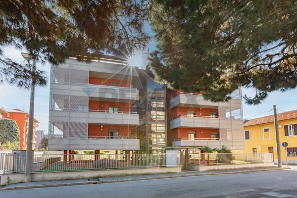 appartamento in vendita a Castellanza in zona Castegnate