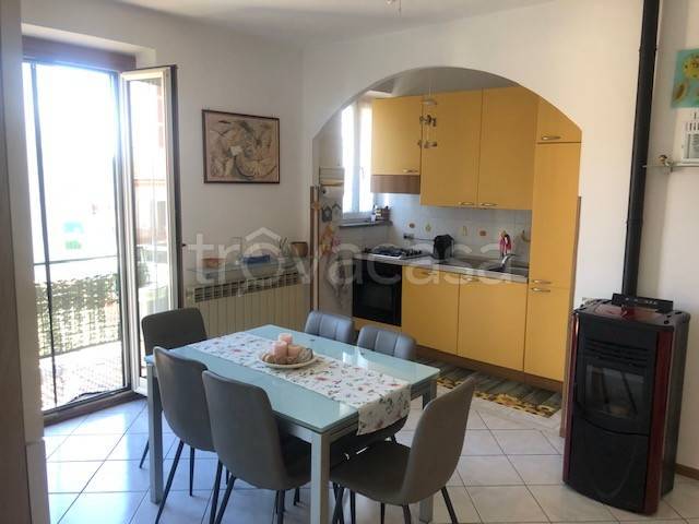 appartamento in vendita a Castellanza in zona Castegnate