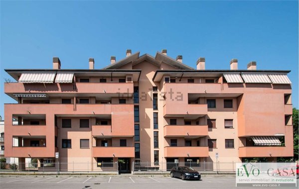 appartamento in vendita a Castellanza in zona Castegnate