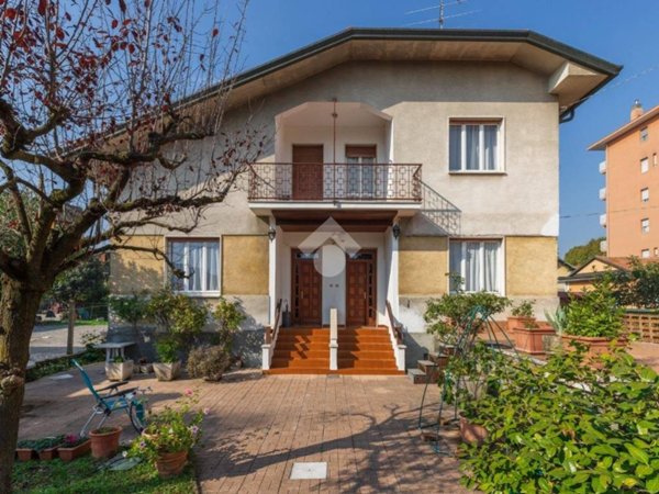 casa indipendente in vendita a Castellanza in zona Buon Gesù