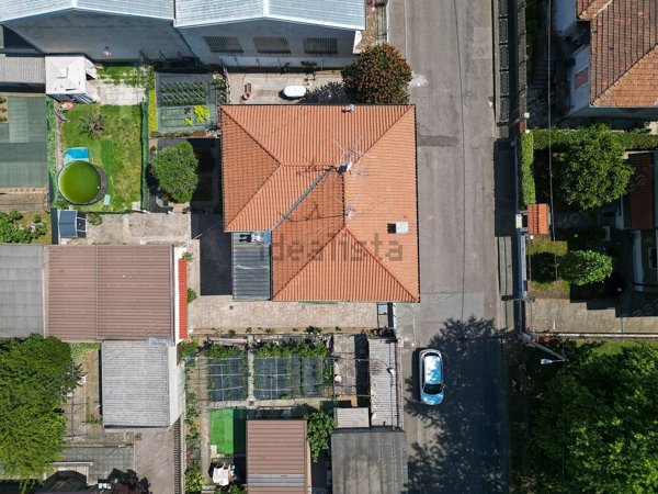 appartamento in vendita a Castellanza in zona Castegnate