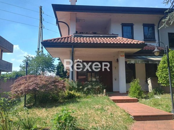 casa indipendente in vendita a Castellanza in zona Buon Gesù