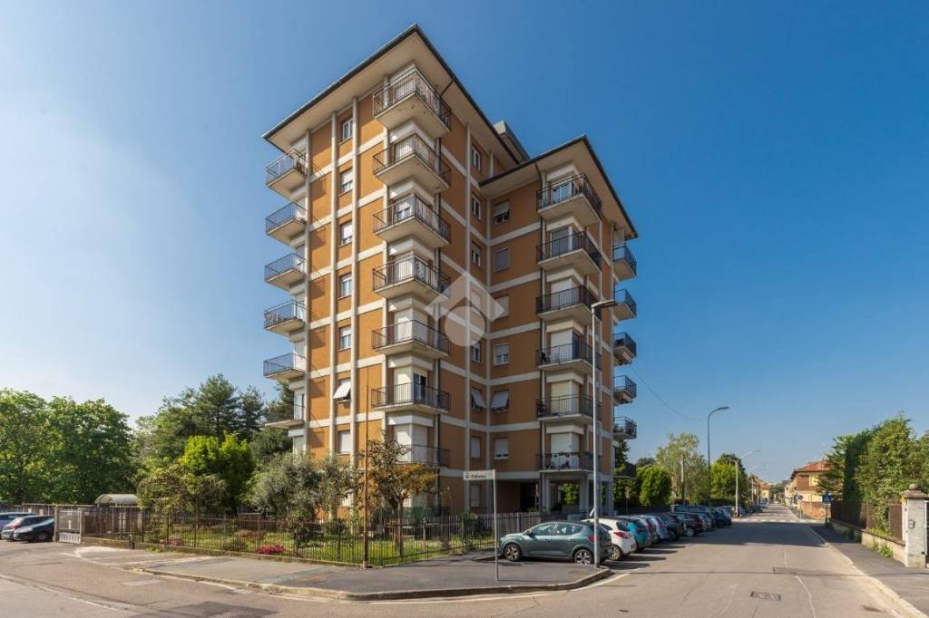 appartamento in vendita a Castellanza in zona Castegnate