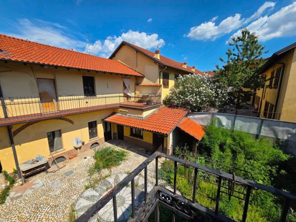 appartamento in vendita a Castellanza in zona Castegnate