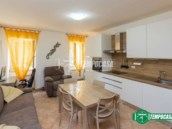 casa indipendente in vendita a Castellanza in zona Castegnate