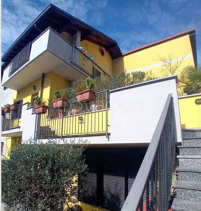 appartamento in vendita a Castellanza in zona Castegnate